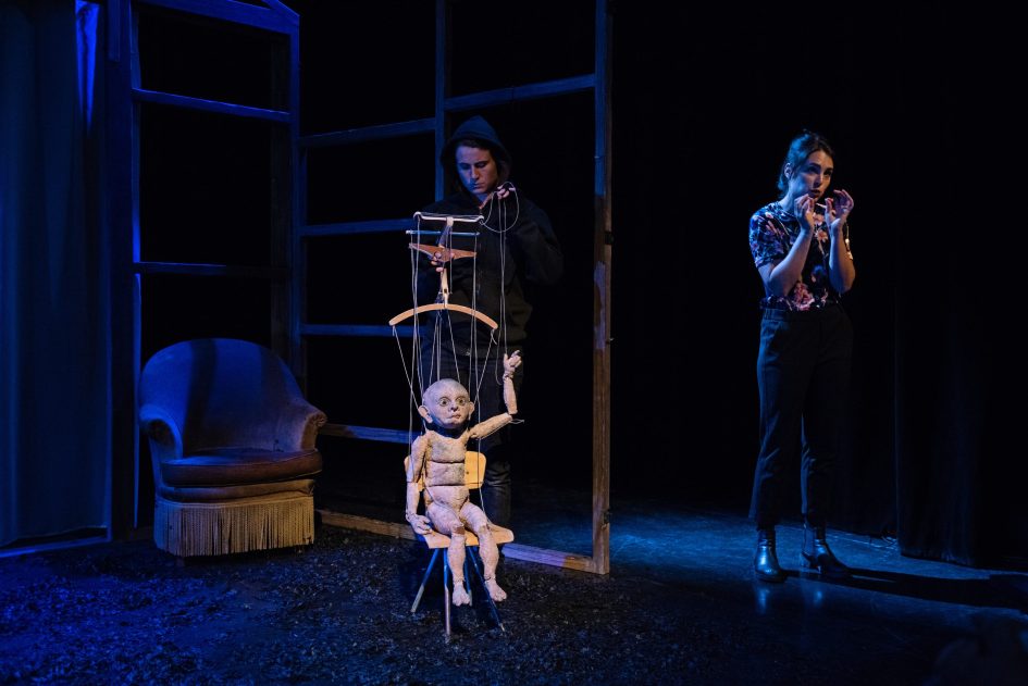 Photo de L'herbe de l'oubli, spectacle de marionnettes à propos de la catastrophe de Tchernobyl